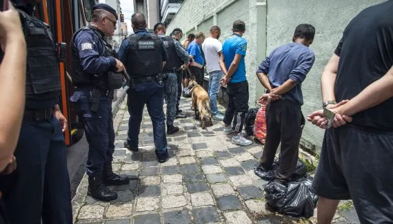 Linha de ônibus de Curitiba terá escolta diária para evitar fura-catraca