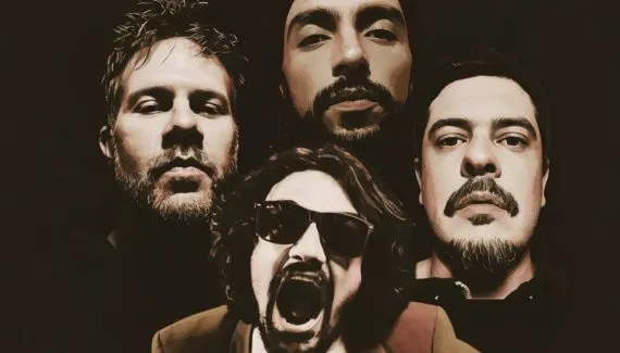 Nada de terninho: Beatles viram rock acelerado com The Biritles em bar de Curitiba