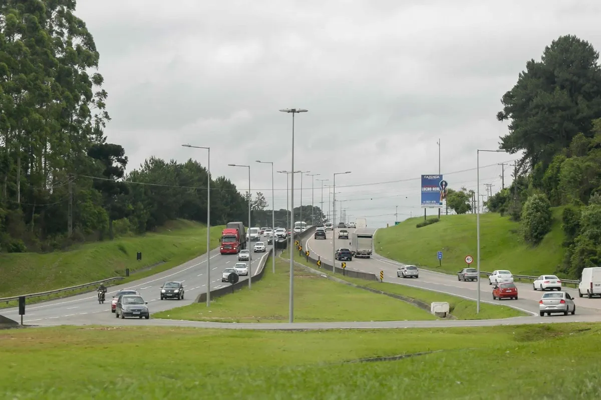 De Curitiba ao Sul, BR-116 deve ter trânsito intenso neste fim de ano
