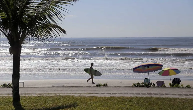 Verão começa neste domingo; Paraná terá chuva irregular e calor acima da média