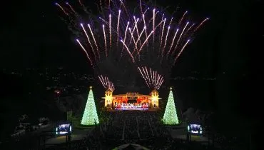 Espetáculo de Natal reúne milhares no Parque Tanguá; apresentações continuam