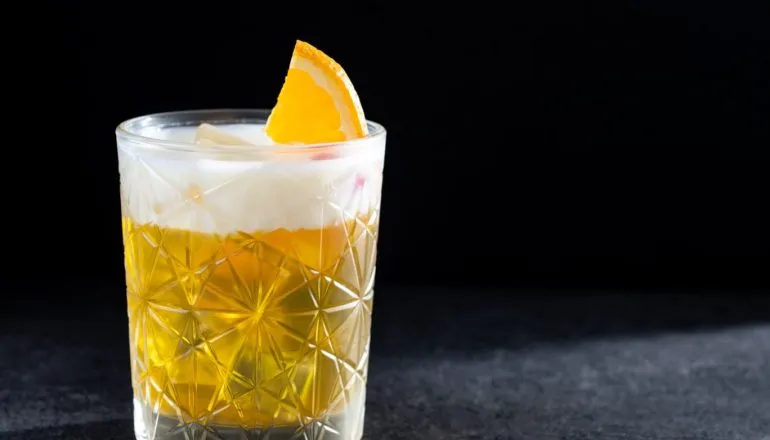 Aprenda 4 drinks com Limoncello para surpreender no fim de ano