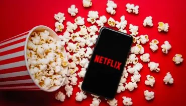A Netflix inicia o ano com um catálogo renovado e recheado de produções para todos os tipos de público (Imagem: FotoField | Shutterstock)