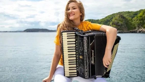 Shows gratuitos de artistas paranaenses iniciam no Verão Maior PR