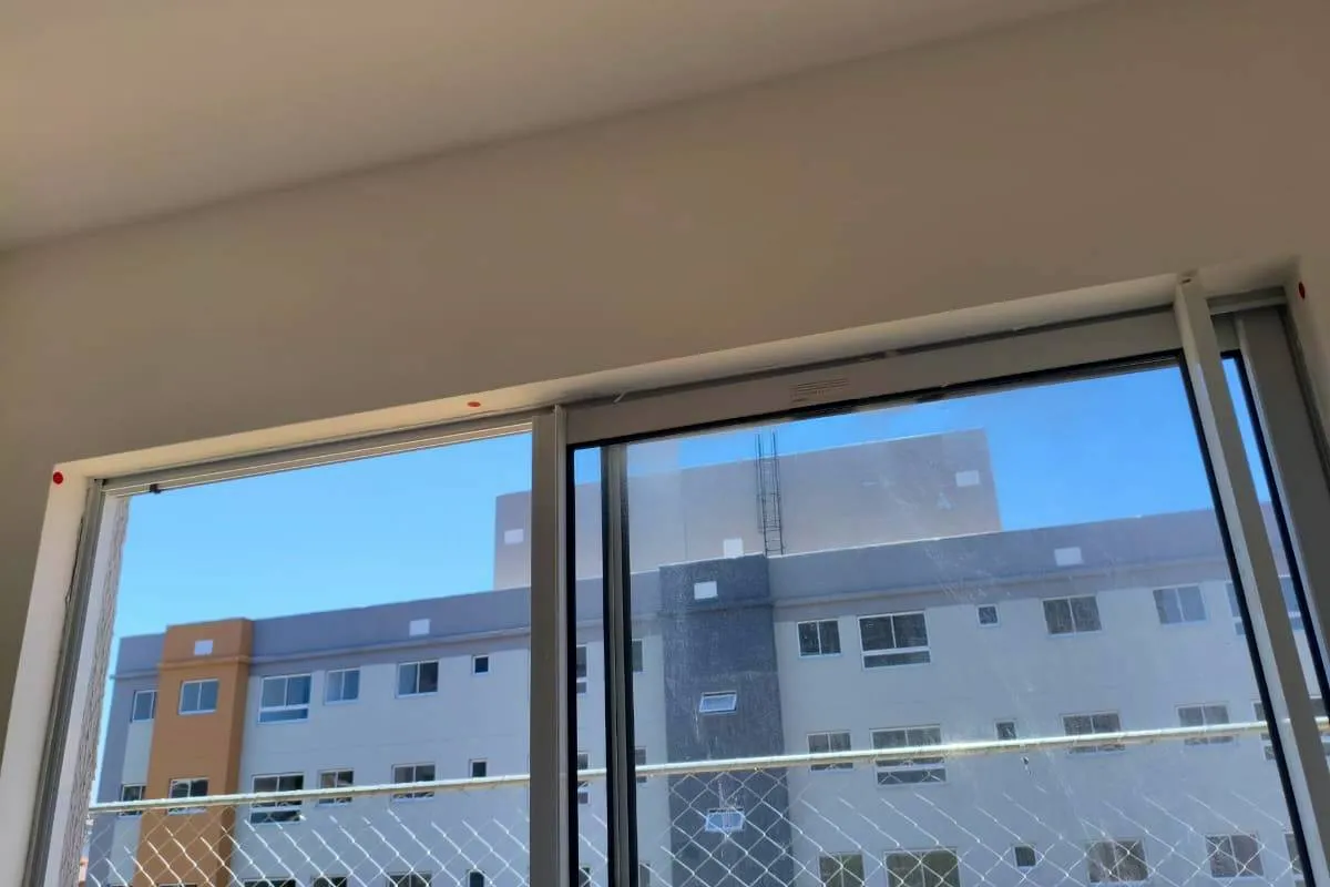 Imagem mostra os detalhes de uma obra ainda não finalizada da Cohapar.