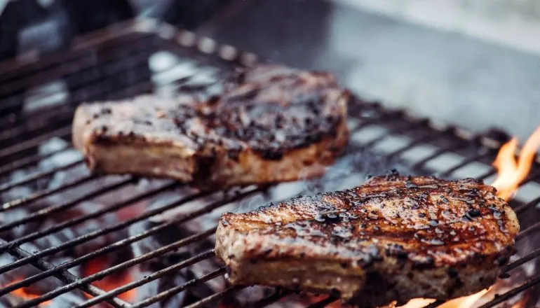 Salmoura argentina vira tendência e promete churrasco mais suculento e saboroso