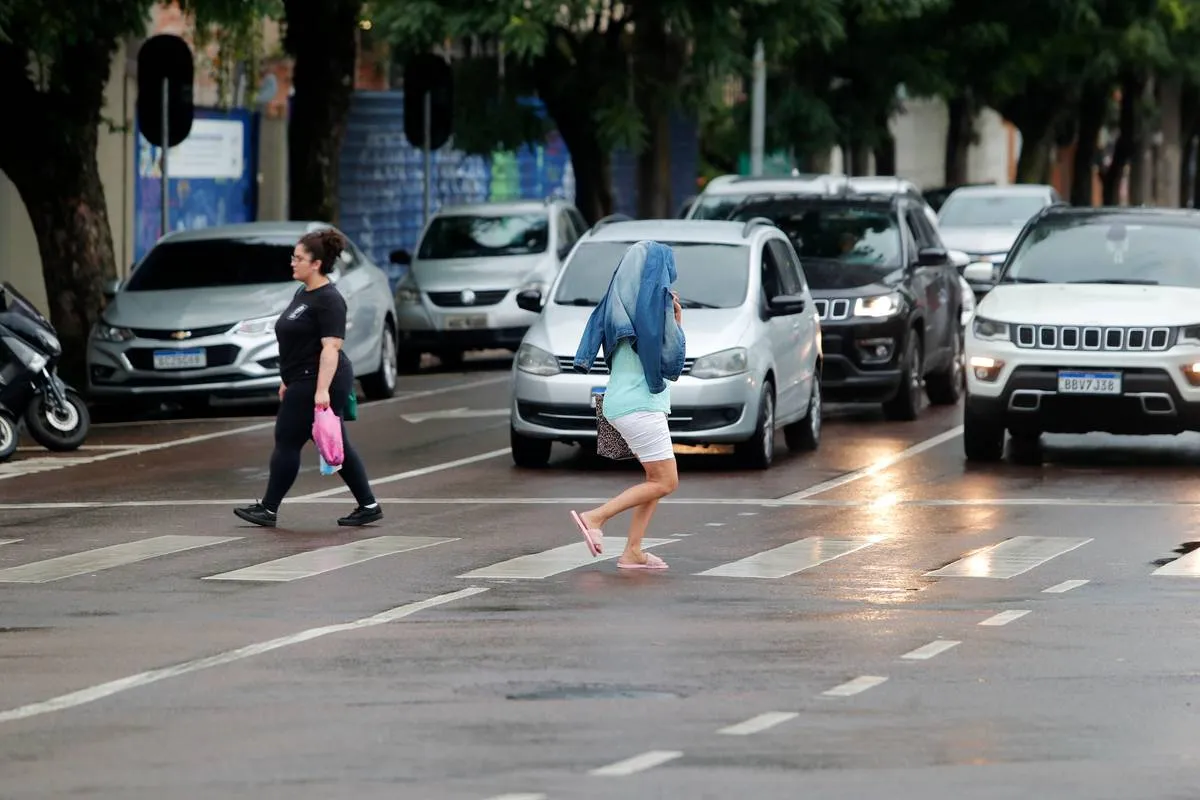 Chuva em Curitiba: Como fica a previsão do tempo?