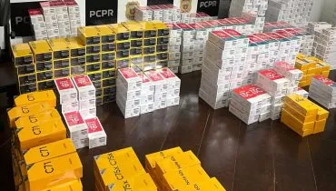 PCPR prende dois homens e apreende 1,6 mil celulares sem procedência em Curitiba