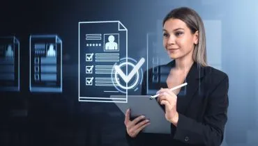 A porta de entrada para trabalhar em empresas estrangeiras passa por montar um bom currículo em inglês (Imagem: ImageFlow | Shutterstock)