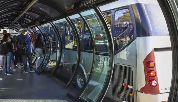 Linhas de ônibus são reorganizadas em Curitiba após paralisação de funcionários