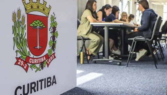 Prefeitura de Curitiba inicia contratação de professores para 2026