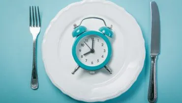 Jejum intermitente ajuda no emagrecimento de pessoas obesas (Imagem: Oleksandra Naumenko | Shutterstock)