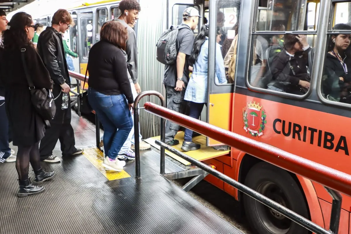 Urbs reforça transporte coletivo para concurso da Guarda Municipal no domingo
