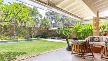 Escolher o piso certo para área externa agrega mais estética e funcionalidade ao projeto (Projeto: Dantas & Passos Arquitetura | Imagem: Maura Mello)