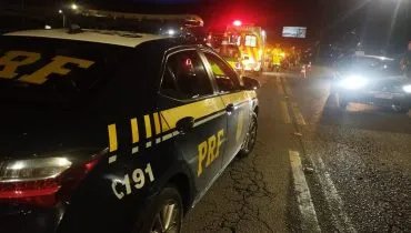 motociclista fica ferido em acidente na br 376