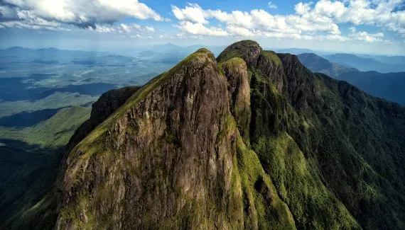 Vai curtir trilhas e cachoeiras no verão? Fique atento a estas dicas!