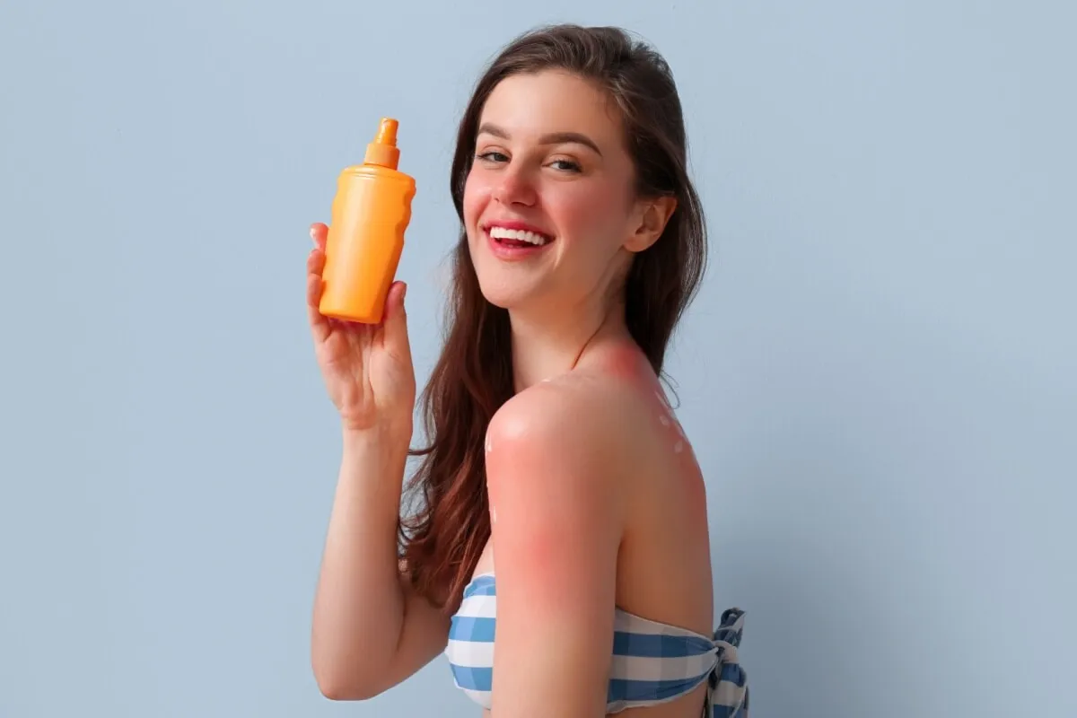 Herança genética faz com que algumas pessoas sejam mais sensíveis aos raios ultravioleta do que outras (Imagem: Pixel-Shot | Shutterstock)