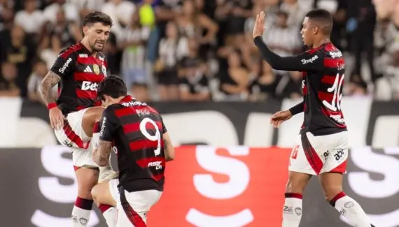 Torcida do Flamengo organiza rifa para ajudar crianças em Curitiba