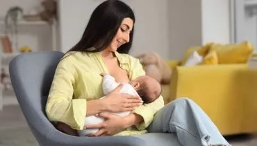 Informações práticas e acolhedoras tornam a amamentação mais confortável e prazerosa (Imagem: Pixel-Shot | Shutterstock)