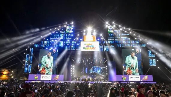 118 mil “di, di, di, di, di, diês” em Matinhos; Raça Negra agita verão no PR