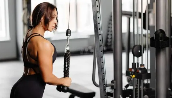 5 ajustes essenciais para treinar com segurança no verão