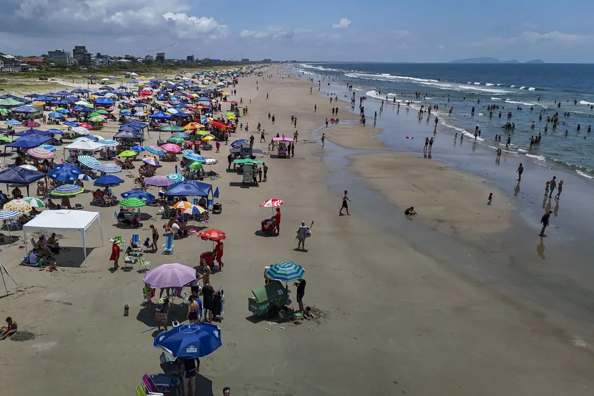 CALOR E TEMPESTADES: CARACTERÍSTICAS DE VERÃO VOLTAM AO PARANÁ NESTA SEMANA