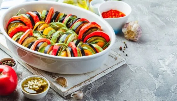 Jantar saudável em minutos: 3 pratos leves que você vai adorar