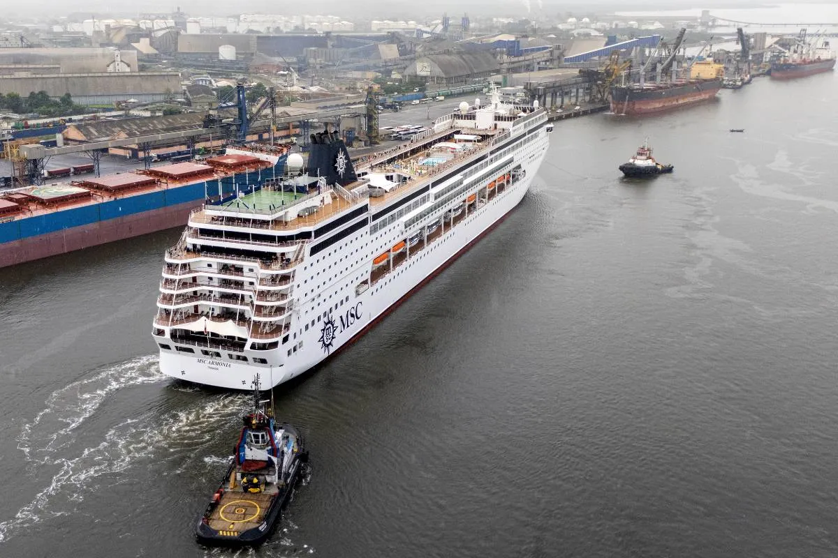 Imagem mostra um cruzeiro da MSC