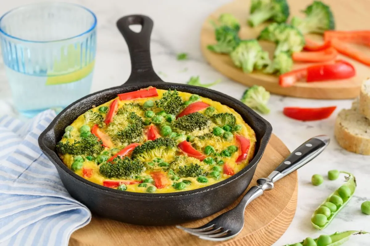 Omelete de brócolis (Imagem: rom_olik | Shutterstock)
