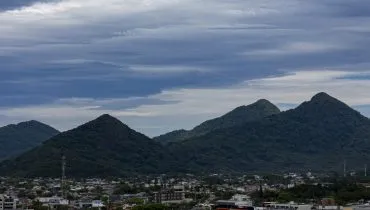 LITORAL TERÁ FIM DE SEMANA DE MUITO CALOR E PANCADAS DE CHUVA