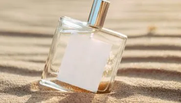 A escolha do perfume para o verão precisa conciliar frescor, personalidade e atividades do dia a dia (Imagem: NickMile | Shutterstock)