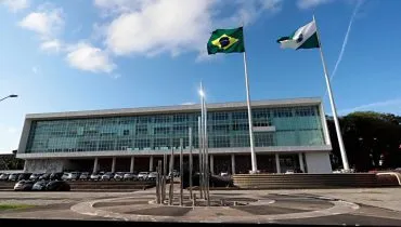 Imagem mostra o Palácio Iguaçu, em Curitiba.