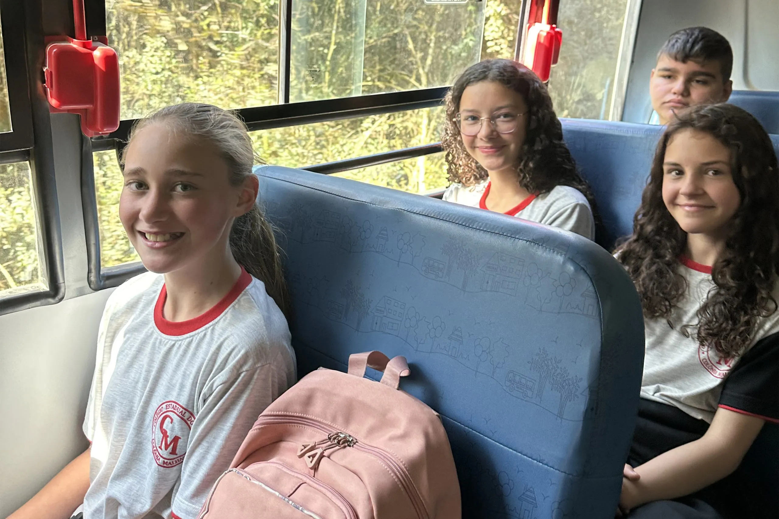 Transporte escolar no Paraná: estudantes devem conferir cadastro para garantir o uso do serviço em 2026