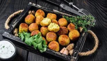 Bolinho de grão-de-bico (Imagem: Mironov Vladimir | Shutterstock)