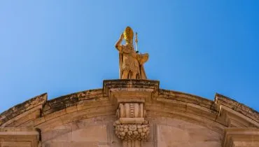 São Brás é conhecido pela cura de doenças na garganta (Imagem: BBA Photography | Shutterstock)