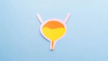 Cistite se torna mais frequente após a menopausa devido às mudanças hormonais (Imagem: Orawan Pattarawimonchai | Shutterstock)