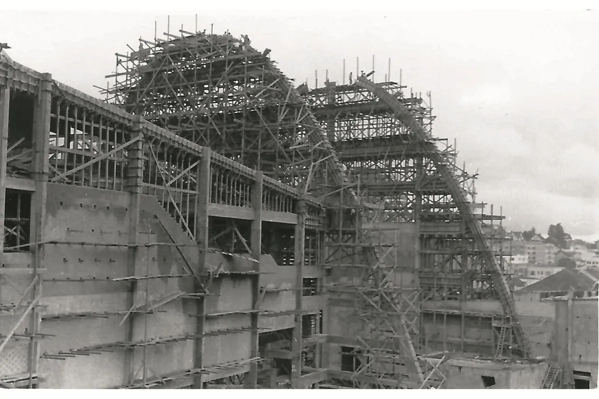 construção do teatro guaíra, em curitiba