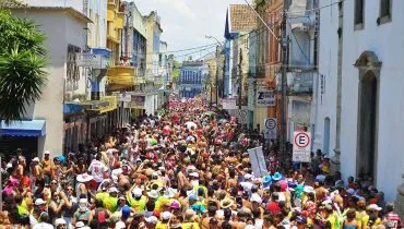 Hotéis do Paraná têm alta nas reservas de Carnaval e setor prevê ampliar faturamento neste ano