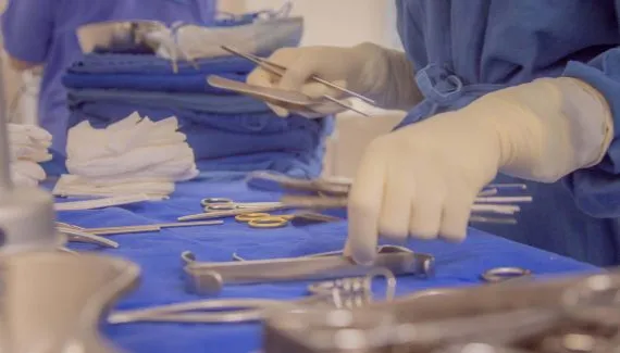 Procon alerta sobre cobrança indevida de instrumentador cirúrgico