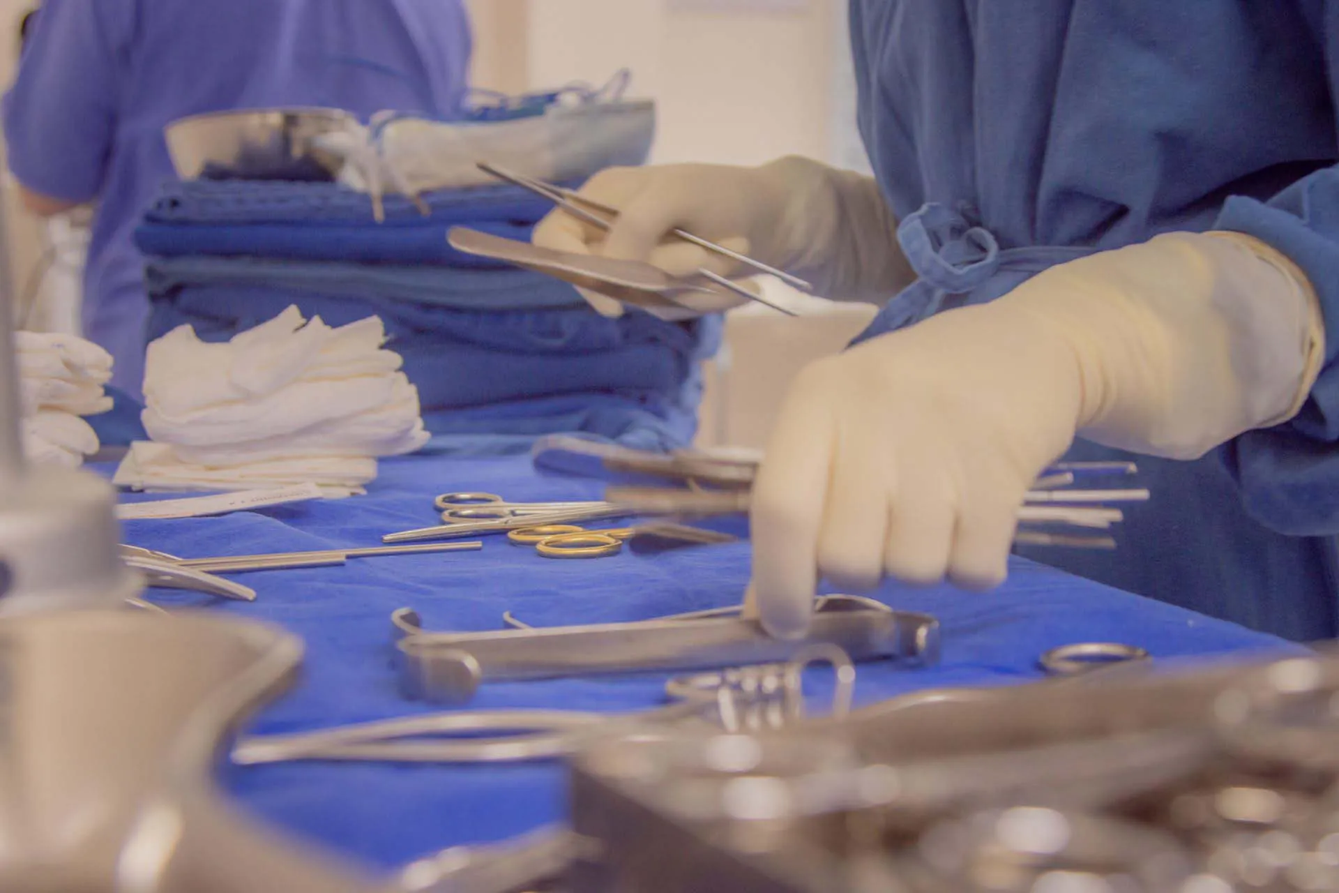 Procon-PR alerta sobre cobrança indevida de taxa de instrumentador cirúrgico