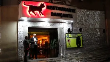 Carnaval na Sexta-feira 13: Curitiba une terror e folia no Gato Preto