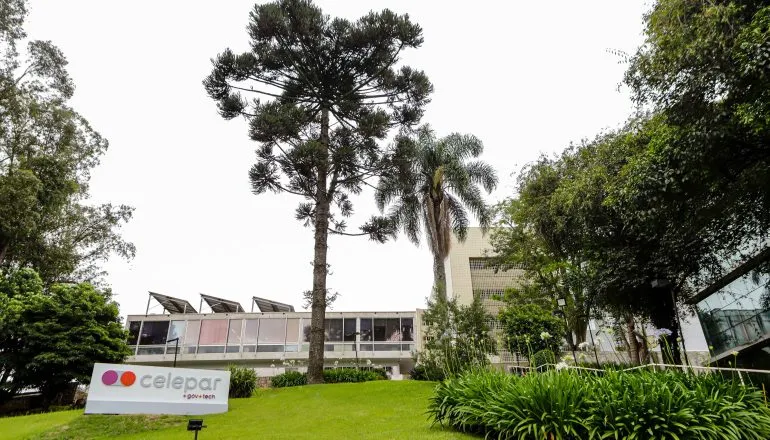 Projeto sobre desestatização da Celepar passa em 1º turno na Alep