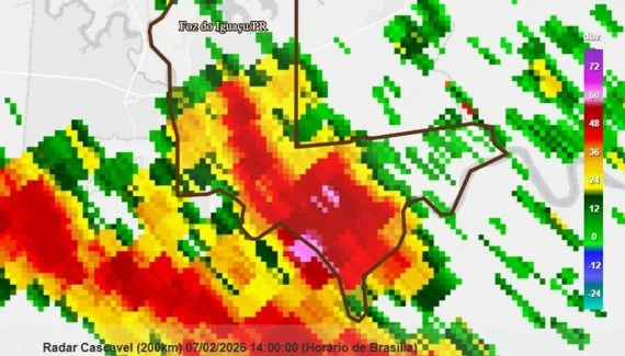 Tornado atingiu Foz do Iguaçu no fim de semana, confirma Simepar