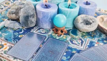 O dia favorecerá quem conseguir sair do automático e tomar decisões com mais presença (Imagem: vetre | Shutterstock)