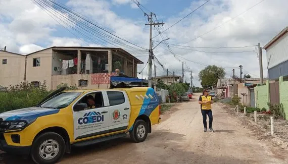 Prefeitura vistoria Vila Dantas para regularização fundiária no Caximba