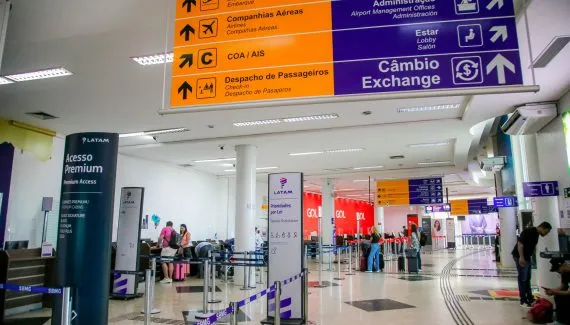 Aeroportos do Paraná devem receber mais de 172 mil passageiros durante Carnaval