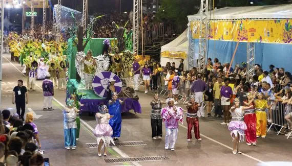 Novas escolas de samba estreiam no Carnaval de Curitiba neste domingo
