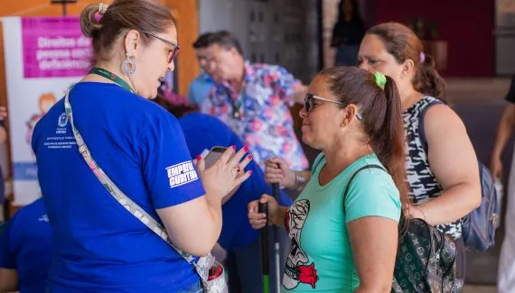 Feira de emprego oferece 147 vagas para pessoas com deficiência em Curitiba