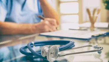 Médico é condenado no Paraná por cobrar taxa ilegal de pacientes do SUS