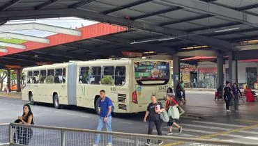 Tarifa do ônibus metropolitano é reajustada para quem paga com cartão